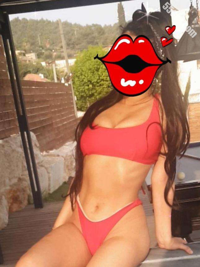 טלי-בחורה מקצועית במרכז