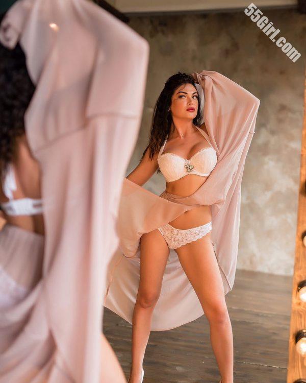 לדה נערה אוקראינית ישראלית חדשה ומיוחדת בתא